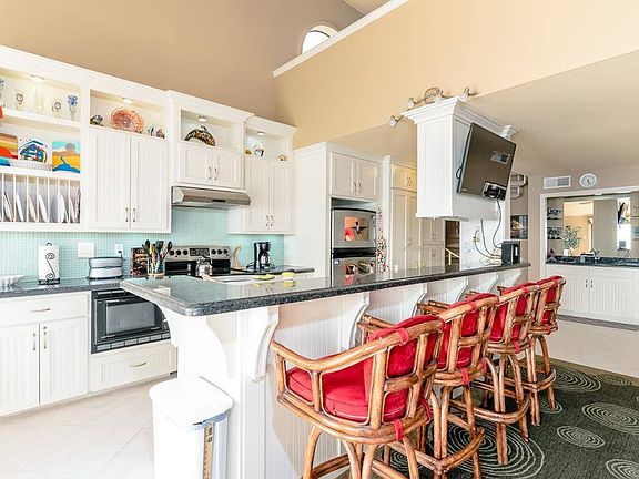 3rd image of 220 W Cora Lee Dr #401