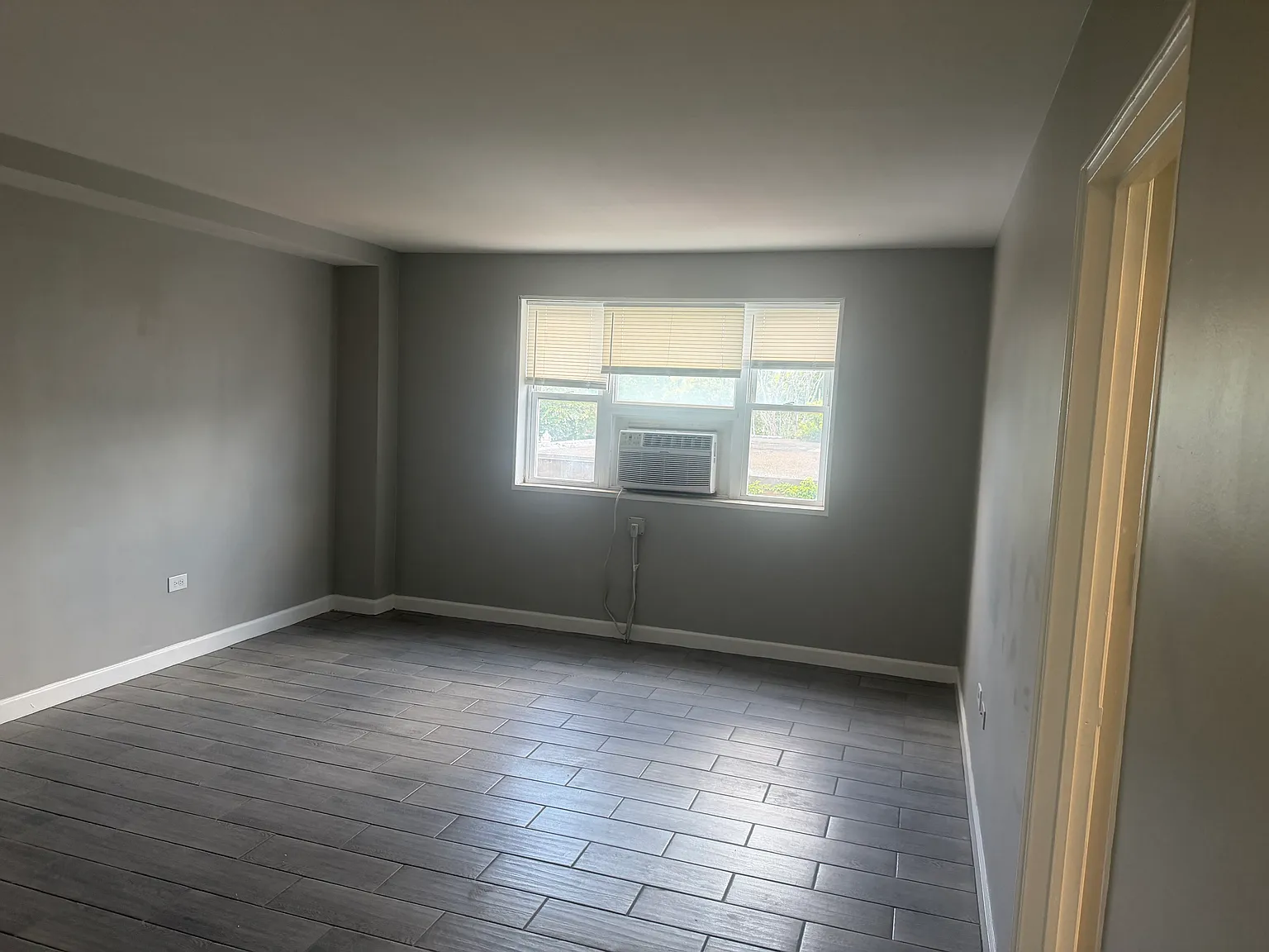 Cobb House — Photo 2