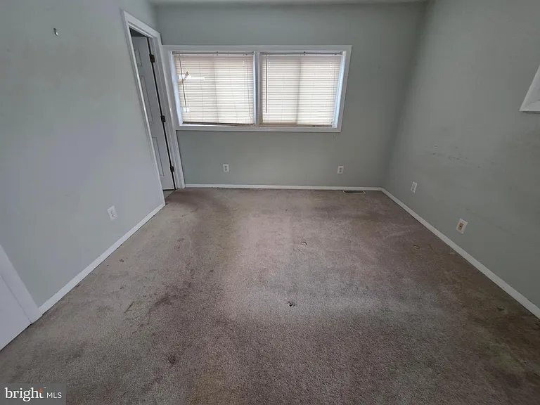513 W Butler Ave — Photo 9