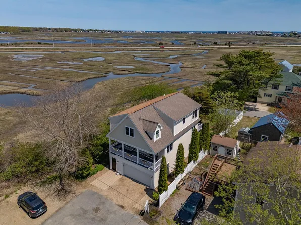 10 Patricia Street, Hampton, NH 03842