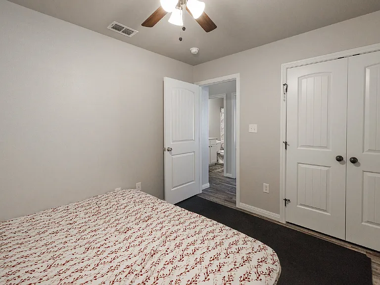 1839 Sweetwater Ln — Photo 29