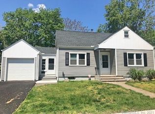 81 Barclay St, Bridgeport, CT 06610