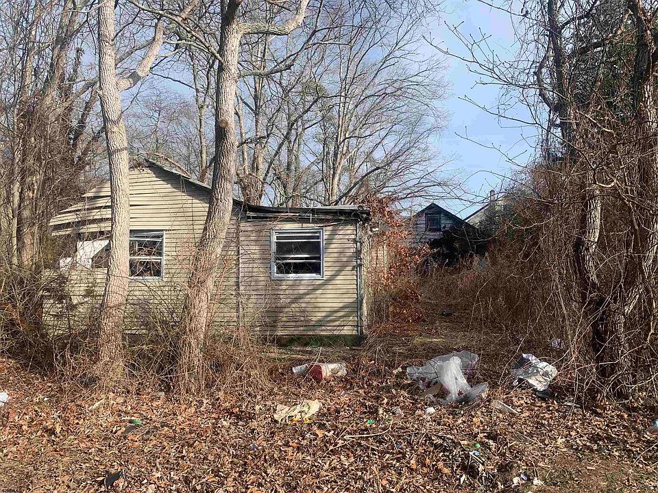 2nd image of 316 Fenton Ave