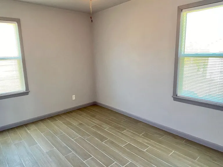 709 E Steed Dr — Photo 12