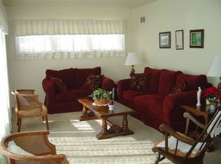 548 S Highland Ave, Arlington Heights, IL 60005