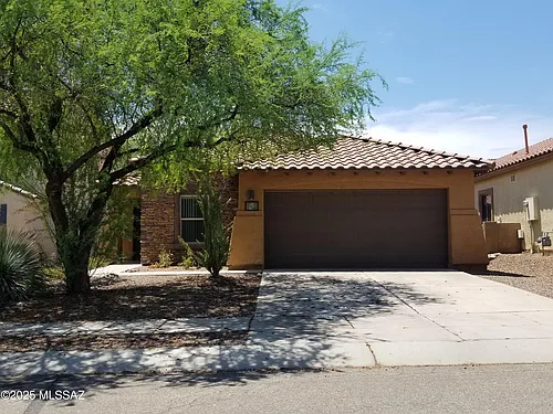 67 W Calle Mantilla Photo 1