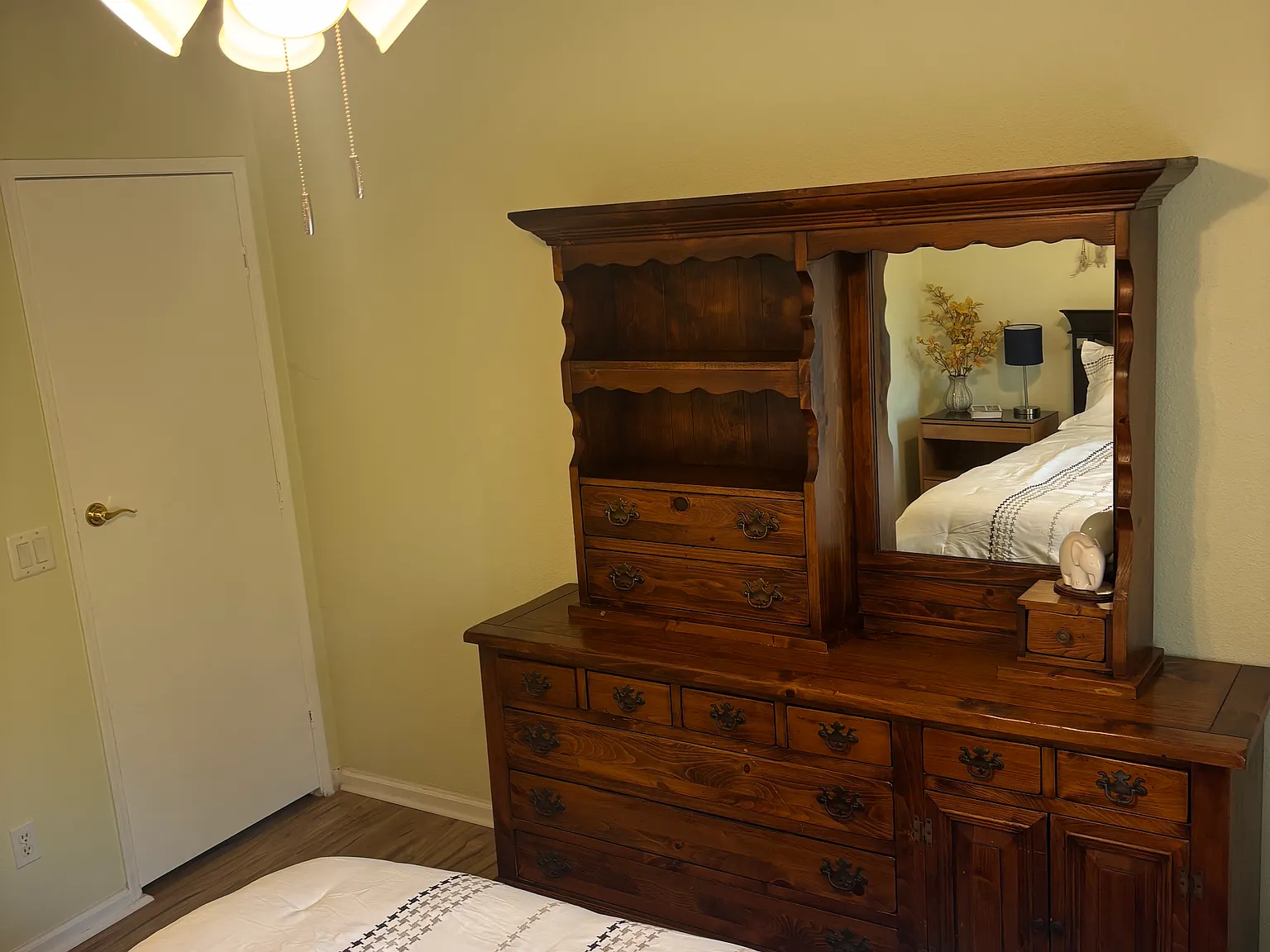 1 bed, 1200 sqft, $1,150 — Photo 3