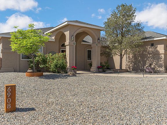 3rd image of 6908 Chapingo Rd NE