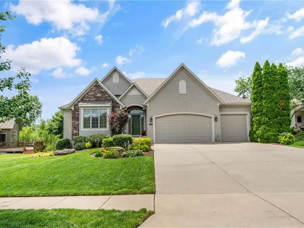 15908 Kessler St, Overland Park, KS 66085