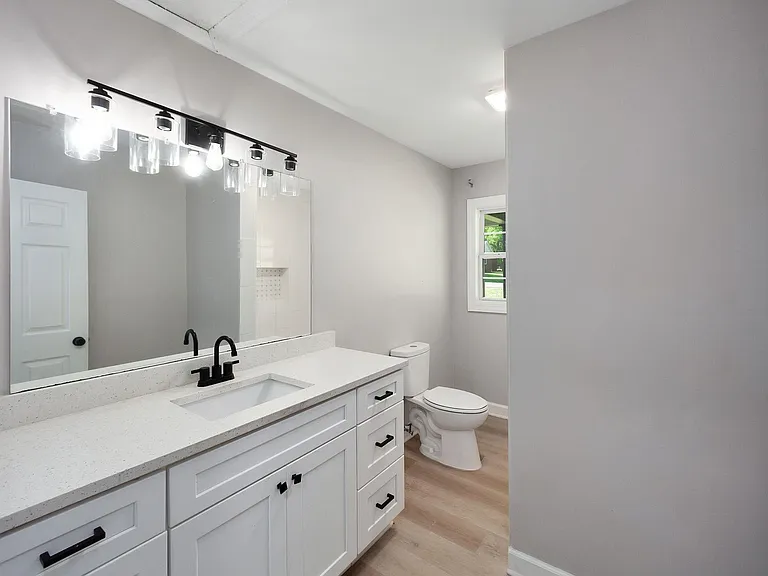 90 Shaw Ln — Photo 35