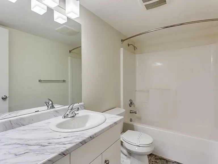 20 Kingsland Close SE #1407 — Photo 19