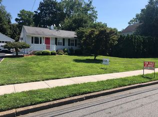 22 Pershing Ave, Ewing, NJ 08618