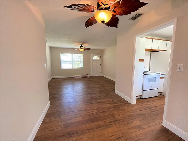 9 Jeff Rd — Photo 6