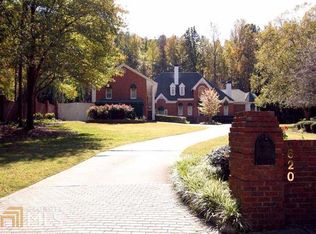 620 Heards Ferry Rd, Sandy Springs, GA 30328