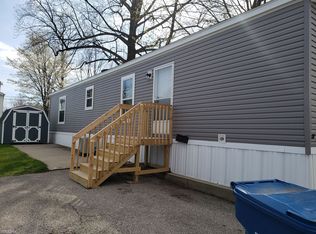 37 Westwoods, Amherst, OH 44001