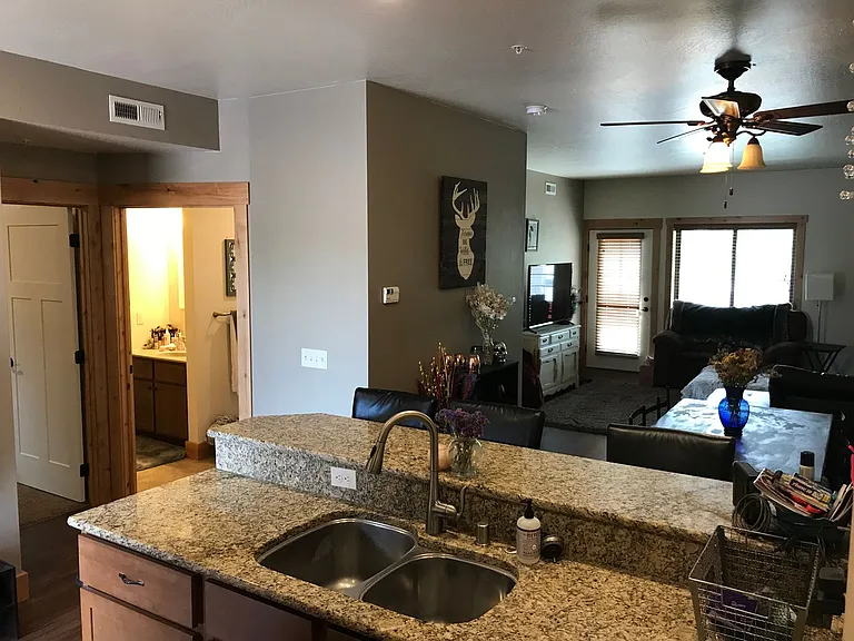 4015 S Russell St — Photo 69