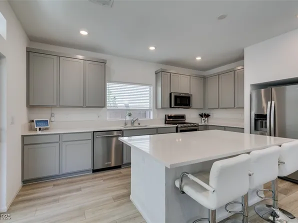 10375 Rose Palisade St, Las Vegas, NV 89141