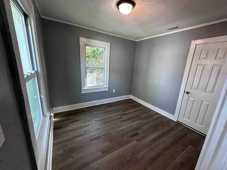 829 N Oleander Ave — Photo 16