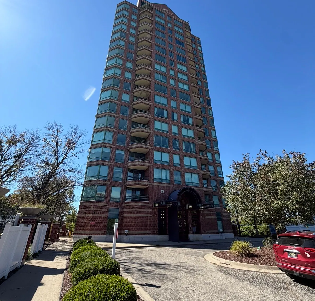 2 bed, 1090 sqft, $2,250 — Photo 1