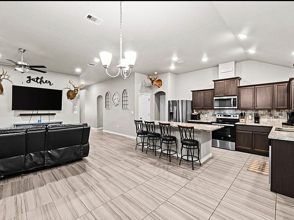 3rd image of 9505 English Oak Dr