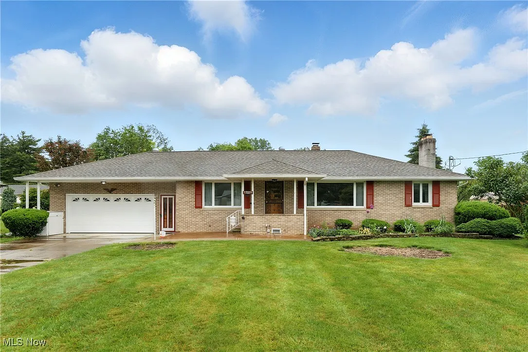 5821 Cherrywood Dr photo 1