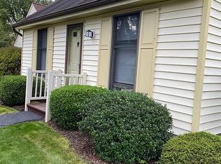 46103 New England Sq, New Waterford, OH