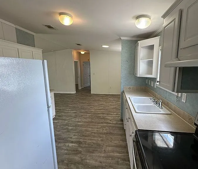 11832 Leeward Pl — Photo 7