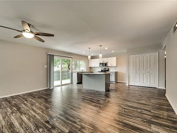 3rd image of 3502 Edelweiss Dr