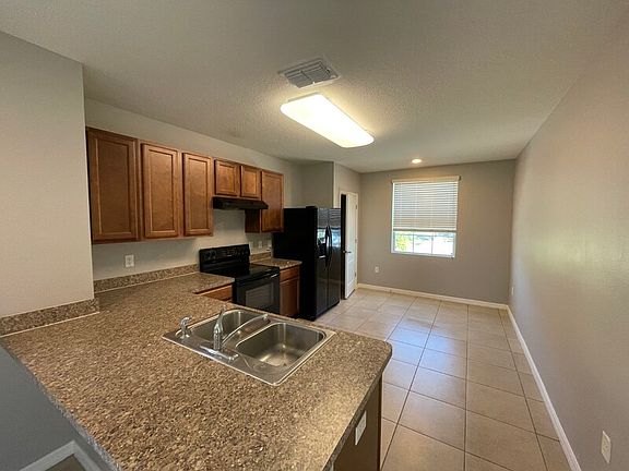 2nd image of 315 Arbor Lakes Dr