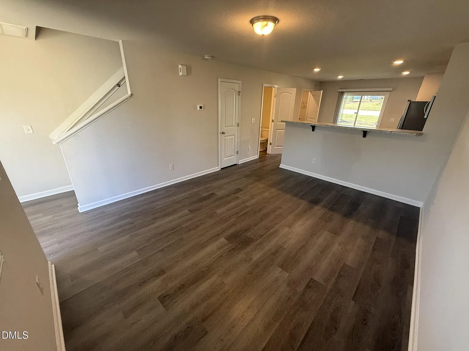 2 bed, 2.5 bath, 1033 sqft, $1,395 — Photo 3