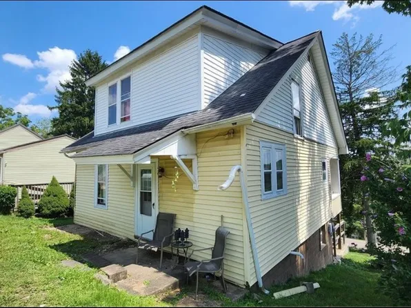 19 Carl St, Wheeling, WV 26003