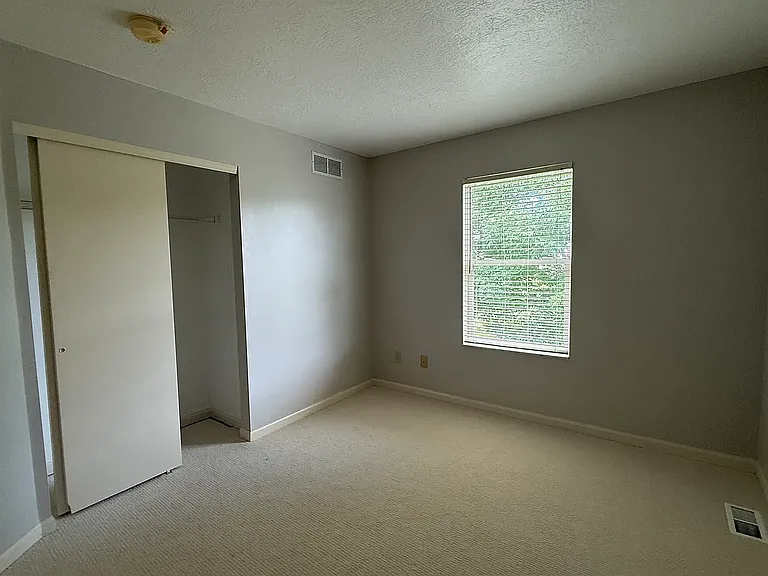 5990 Rings Rd — Photo 28
