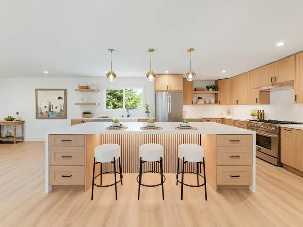 15 San Joaquin Place, Novato, CA 94947