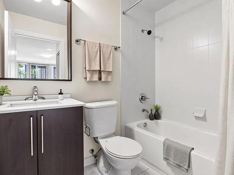 105 Harrison Garden Blvd — Photo 45