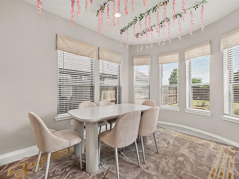 410 Mercury Sky Rd — Photo 26