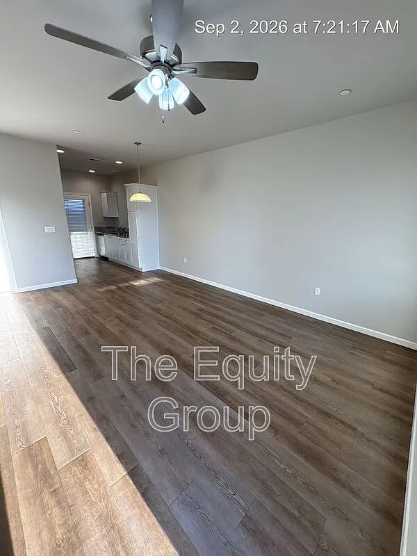 2 bed, 2.5 bath, $1,850 — Photo 3