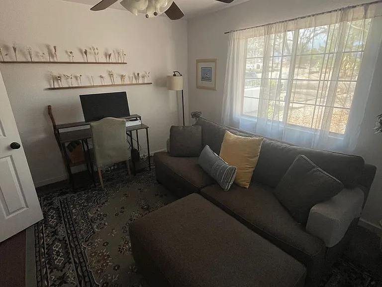 2046 Piccadilly Ln — Photo 16