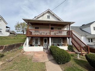 24 Campbell Dr, Avella, PA 15312