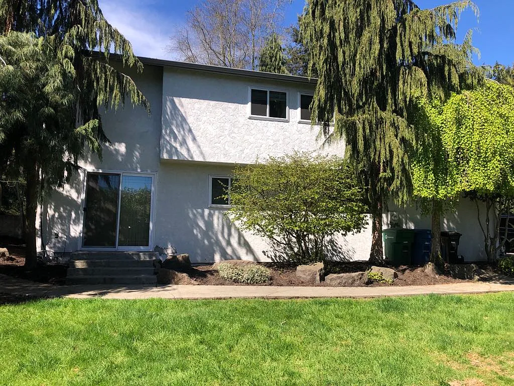 5 bed, 2654 sqft, $5,495 — Photo 4