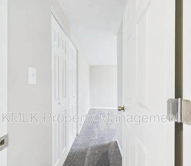 9042 Maple Grove Rd — Photo 21