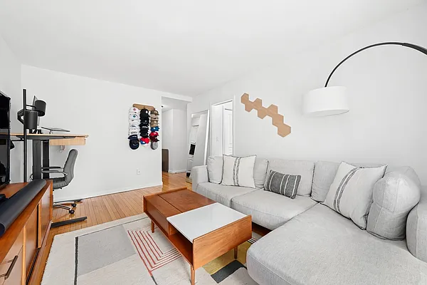 Rented by Compass | media 2