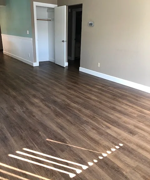 1223 N Western Ave — Photo 8