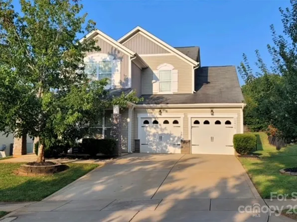 12615 Congregation Dr, Charlotte, NC 28273