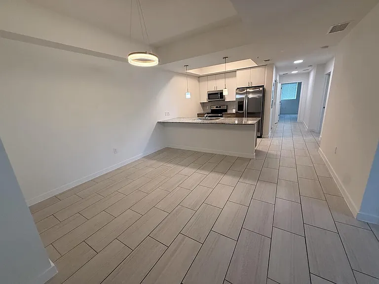 Superior Manor II — Photo 12