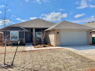 18221 Autumn Grove Dr, Edmond, OK 73012