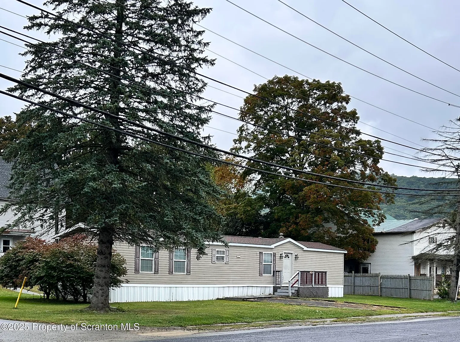 108 Franklin Ave photo 1
