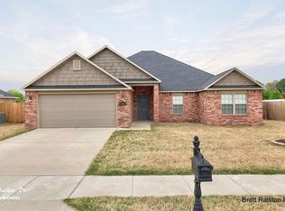 1305 W Walker Dr, Rogers, AR 72758