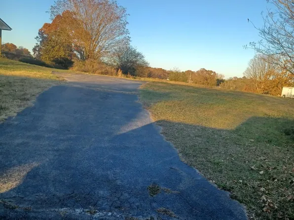 2423 Ella Dr SE, Cleveland, TN 37323
