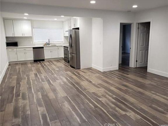 2nd image of 1013 E Appleton St APT 1