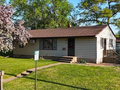 810 E Broadway, Little Falls, MN, 56345